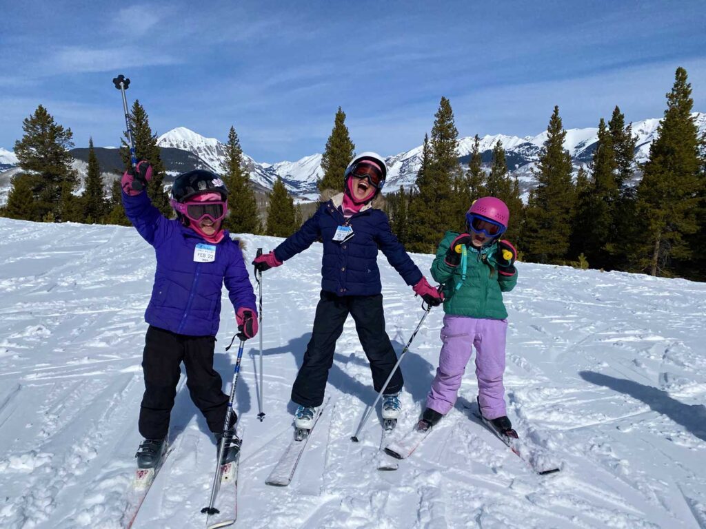 girls skiing